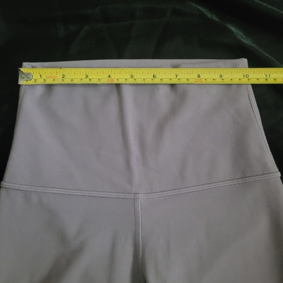 NWOT Lululemon Align shorts 10",Super-High rise,Violet Verbena - Picture 3 of 13